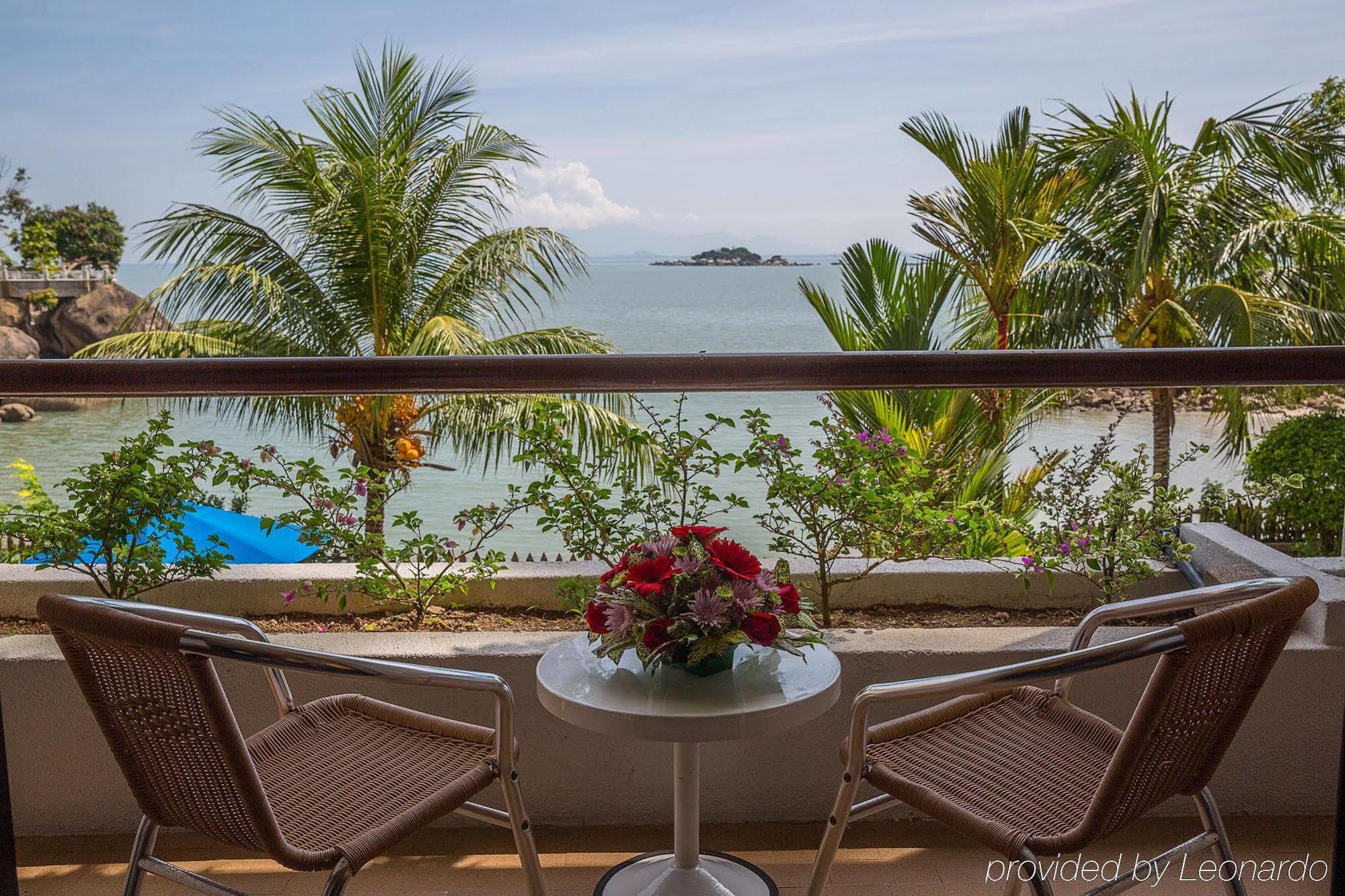 M Social Resort Penang Tanjung Bungah  Zimmer foto